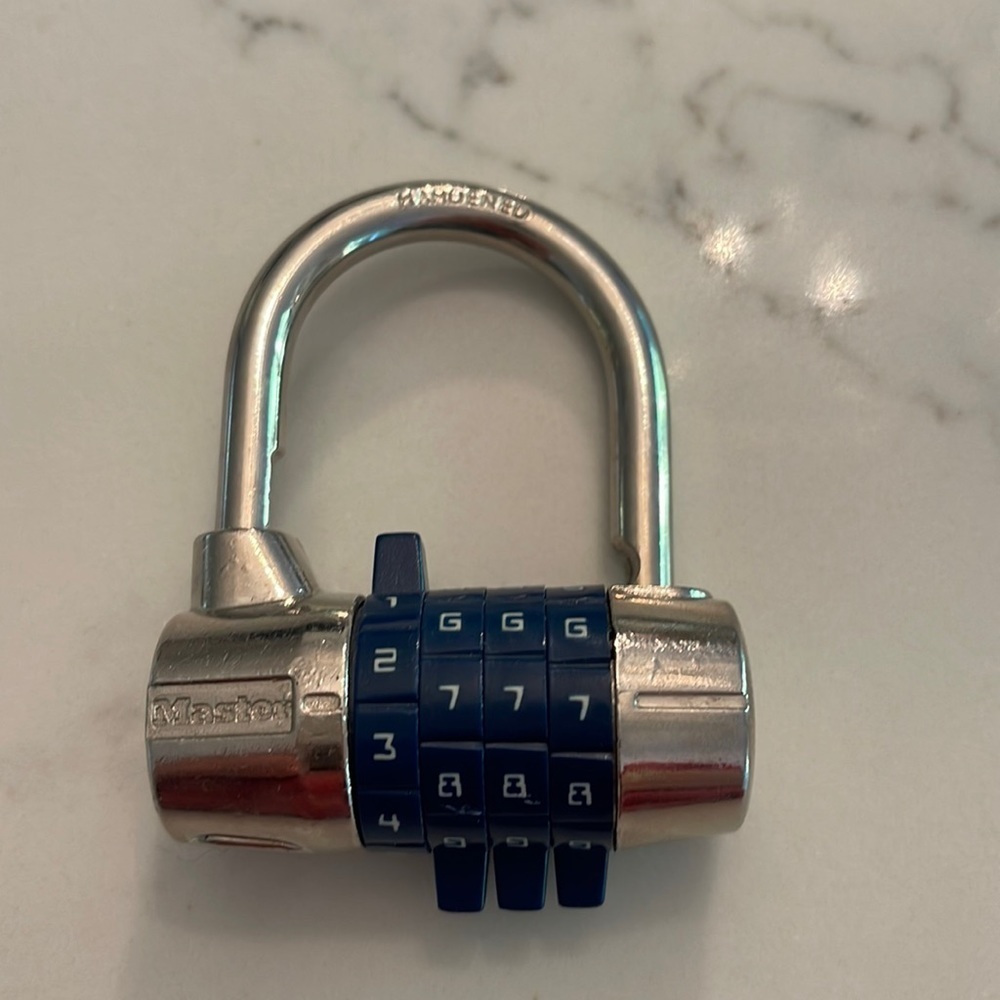 Masterlock (dark blue)
